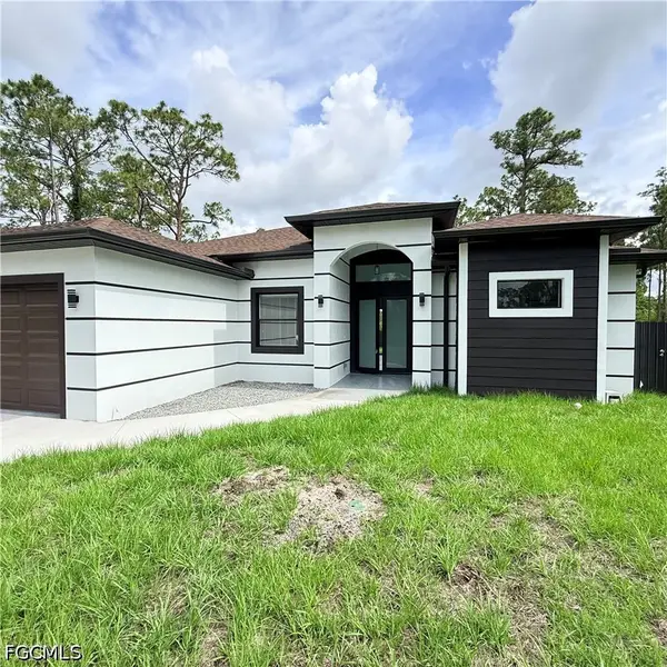 1047 Merry Street E, Lehigh Acres, FL 33974