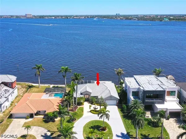 5727 Riverside Drive, Cape Coral, FL 33904