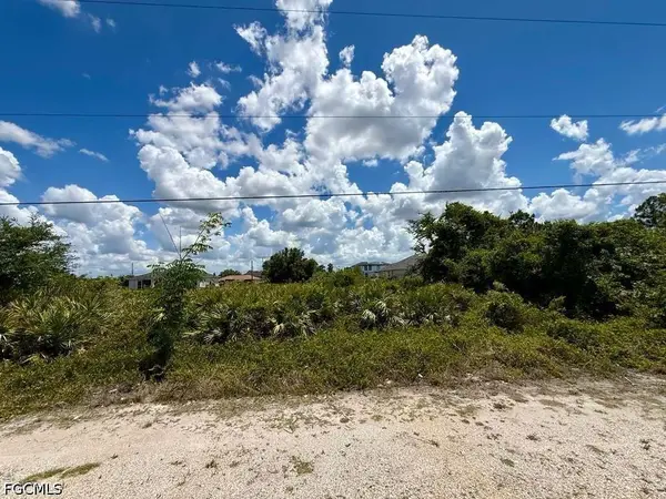 3403 19th Street W, Lehigh Acres, FL 33971