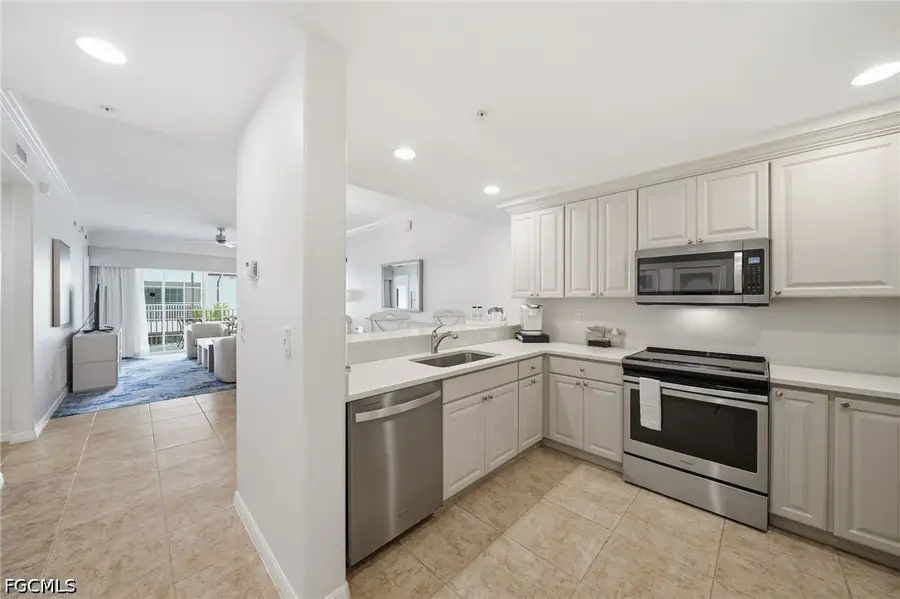 221 9th Street S #206, Naples, FL 34102 - #3