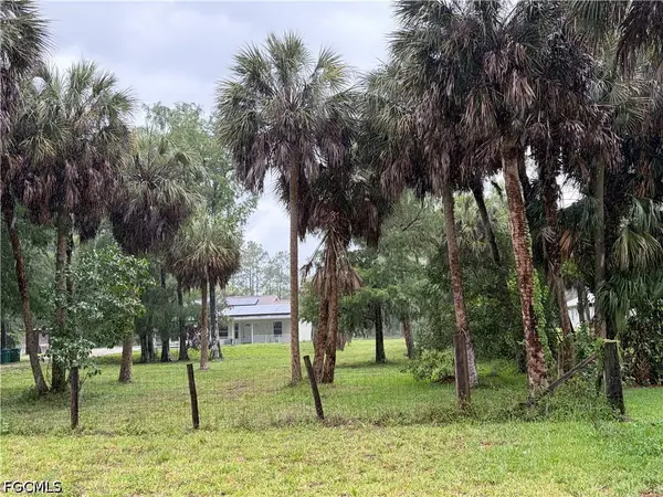 281 8th Street Se, Naples, FL 34117