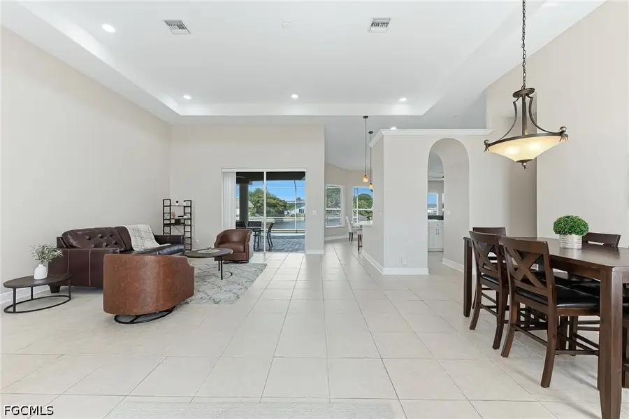 613 SE 4th Place, Cape Coral, FL 33990 - #3