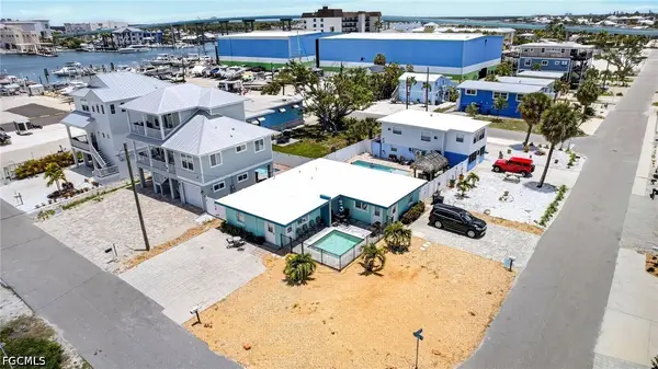412 Harbor Court, Fort Myers Beach, FL 33931