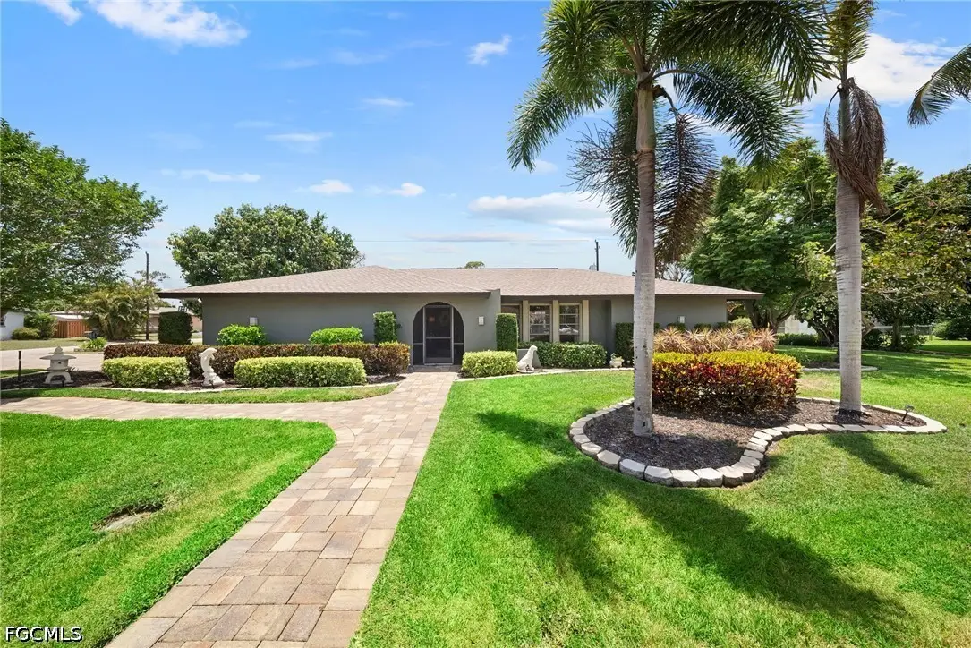 8713 Crest Lane, Fort Myers, FL 33907 - #1
