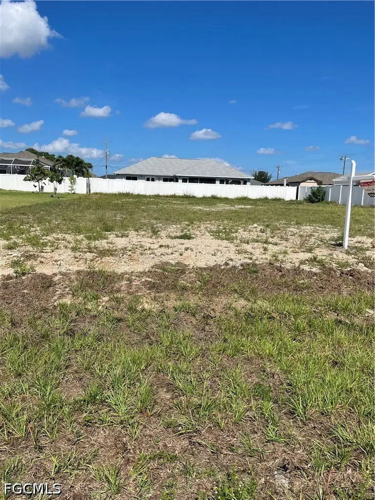 526 NW 7th Avenue, Cape Coral, FL 33993 - #2