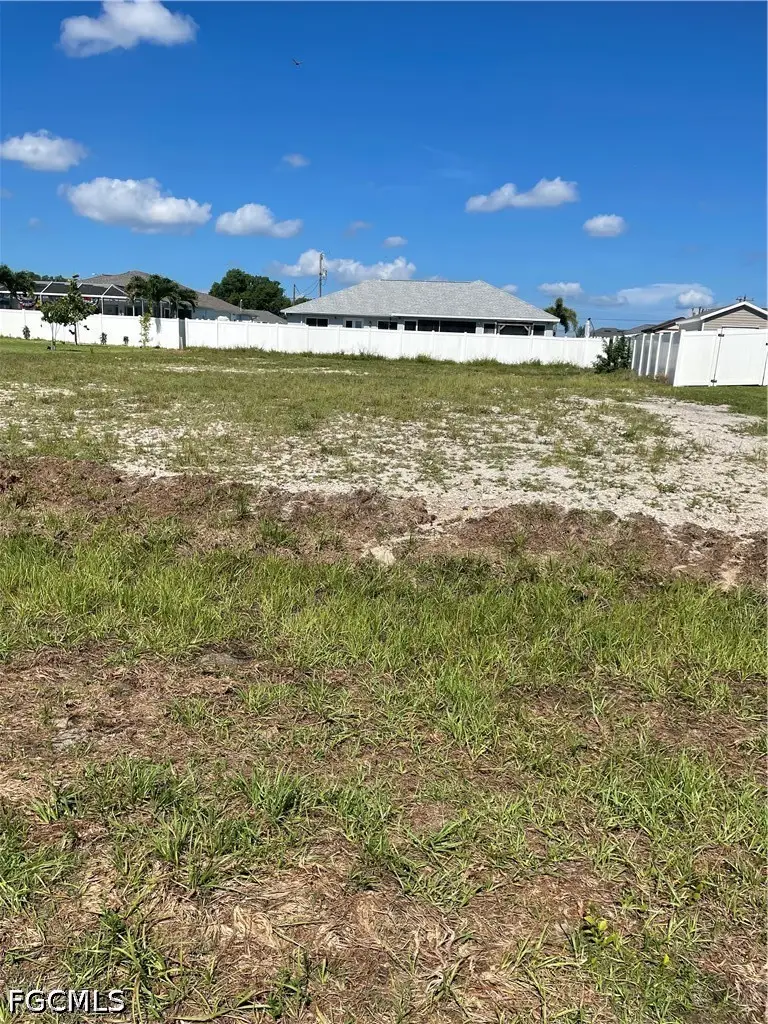 526 NW 7th Avenue, Cape Coral, FL 33993 - #3