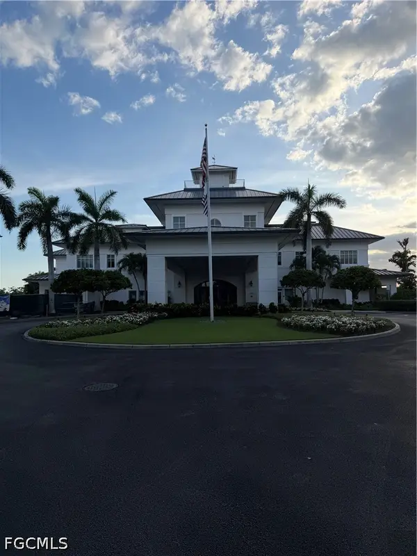4700 Yacht Harbor Drive #622, Naples, FL 34112