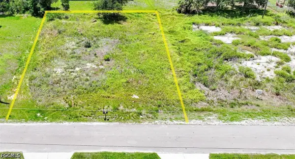 4713/4715 27th Street Sw, Lehigh Acres, FL 33973