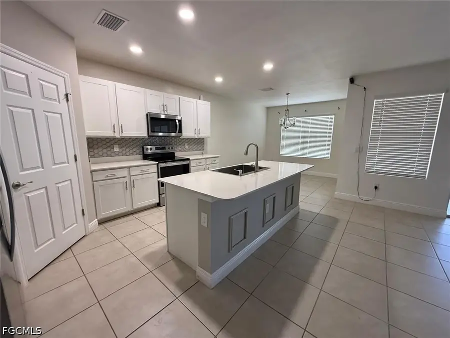 635 NE 6th Place, Cape Coral, FL 33909 - #3