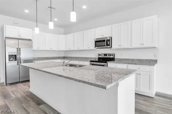 422 NE 20th Terrace, Cape Coral, FL 33909