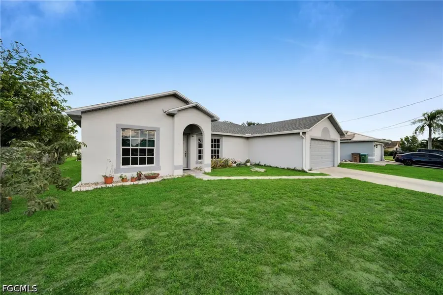 1502 SE 2nd Place, Cape Coral, FL 33990 - #3