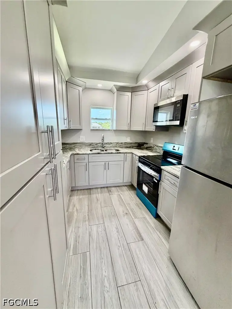 2075 Detroit Drive, Labelle, FL 33935 - #3