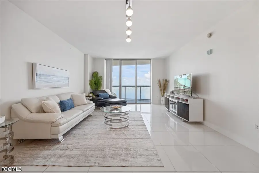 3000 Oasis Grand Boulevard #1705, Fort Myers, FL 33916 - #2