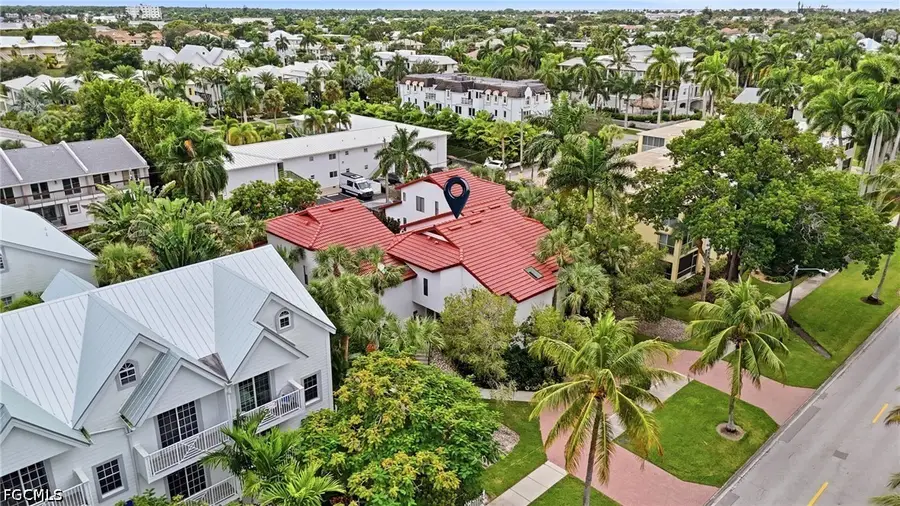 962 8th Avenue S, Naples, FL 34102 - #2