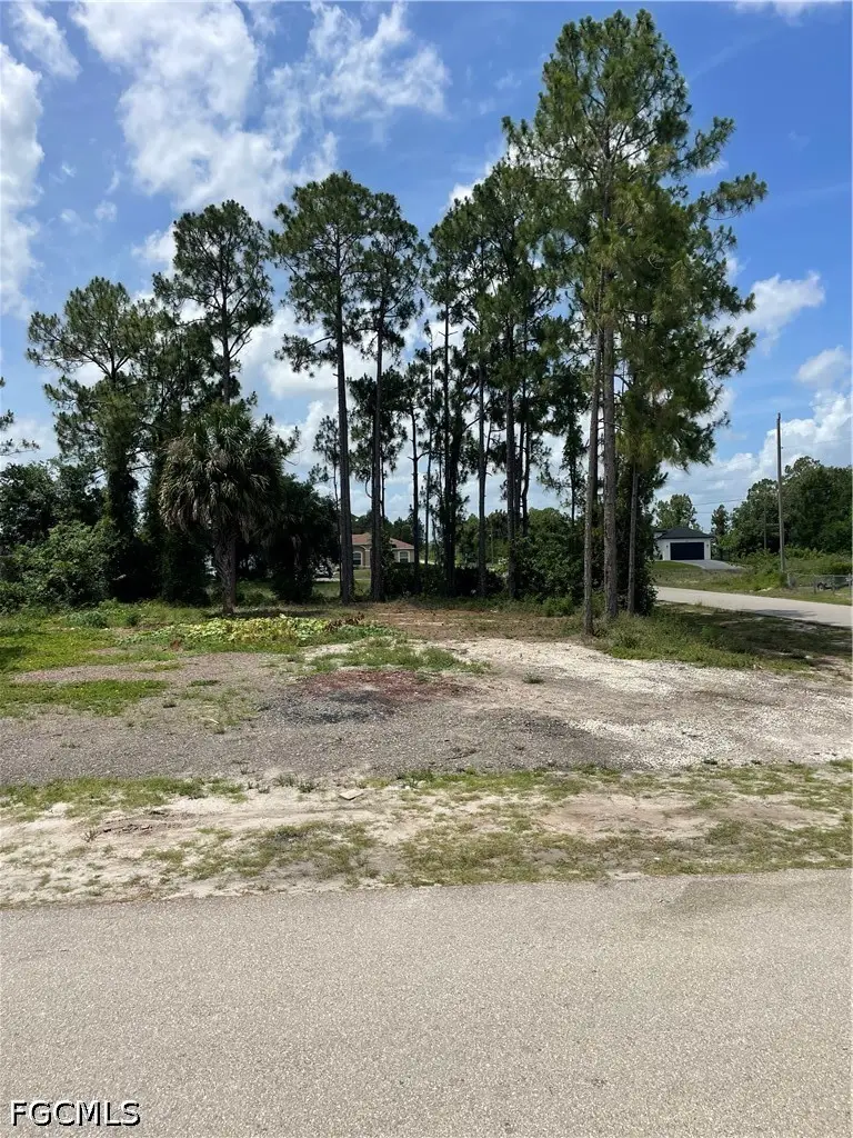 3011 33rd Street Sw, Lehigh Acres, FL 33976 - #3