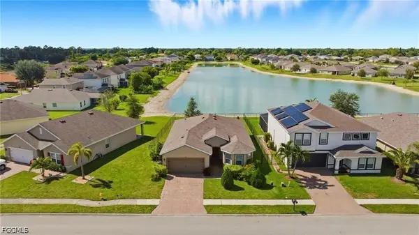 10884 Marble Brook Boulevard, Lehigh Acres, FL 33936