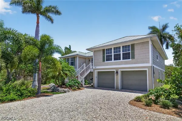 928 Pepper Tree Place, Sanibel, FL 33957
