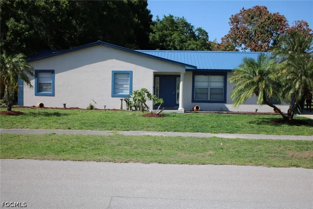 111 E Sugarland Circle, Clewiston, FL 33440 - #1