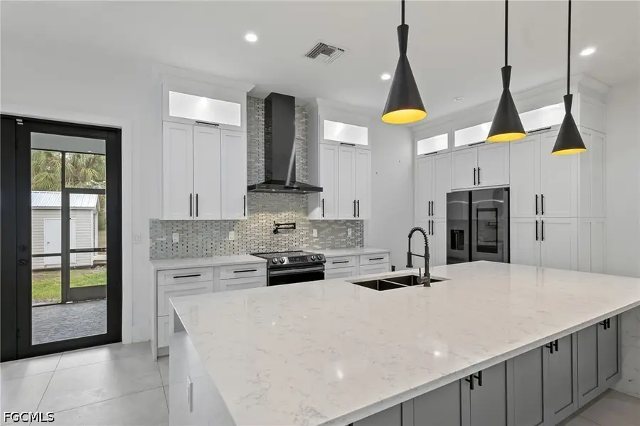 106 18th Avenue Ne, Naples, FL 34120 - #3