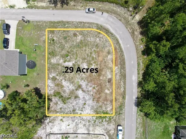 558 Aspen Avenue S, Lehigh Acres, FL 33974