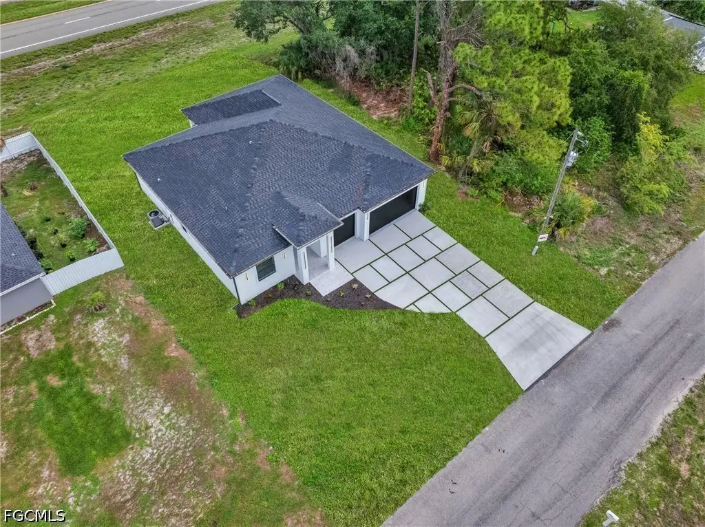 6037 N Moss Circle, Labelle, FL 33935 - #1