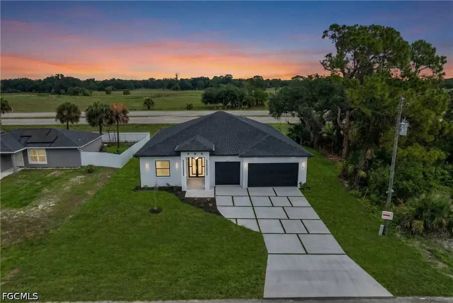 6037 N Moss Circle, Labelle, FL 33935 - #3