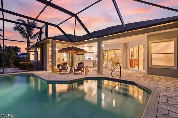 326 Cypress Way W, Naples, FL 34110