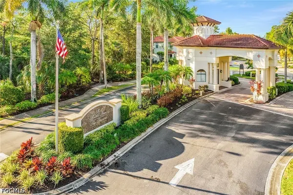 7542 Bristol Circle, Naples, FL 34120