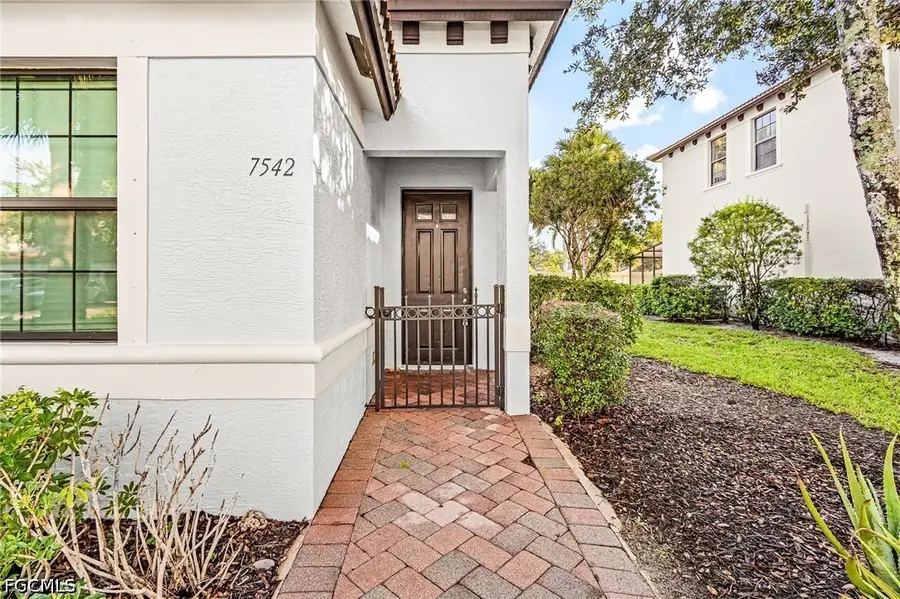 7542 Bristol Circle, Naples, FL 34120 - #2