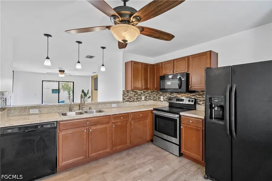 336 NE 30th Terrace, Cape Coral, FL 33909 - #3