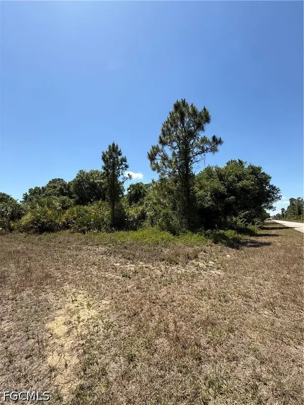 1144 Cherry Street E, Lehigh Acres, FL 33974