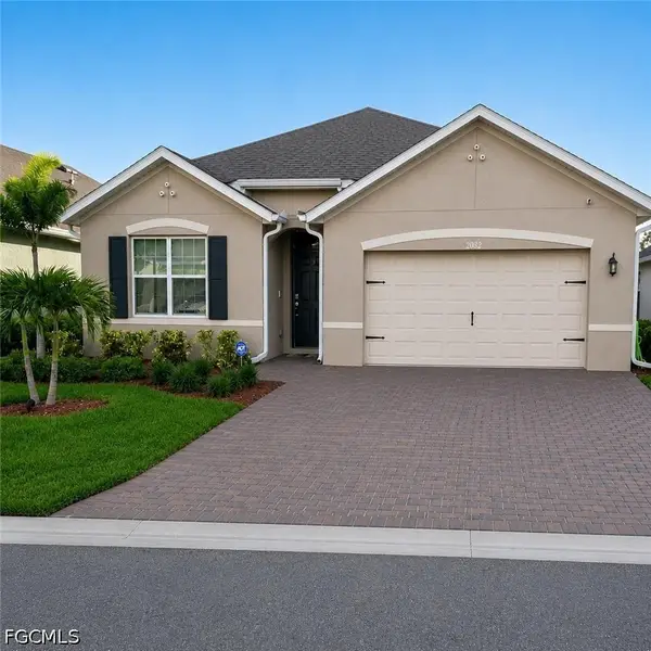 20352 Camino Torcido Loop, North Fort Myers, FL 33917