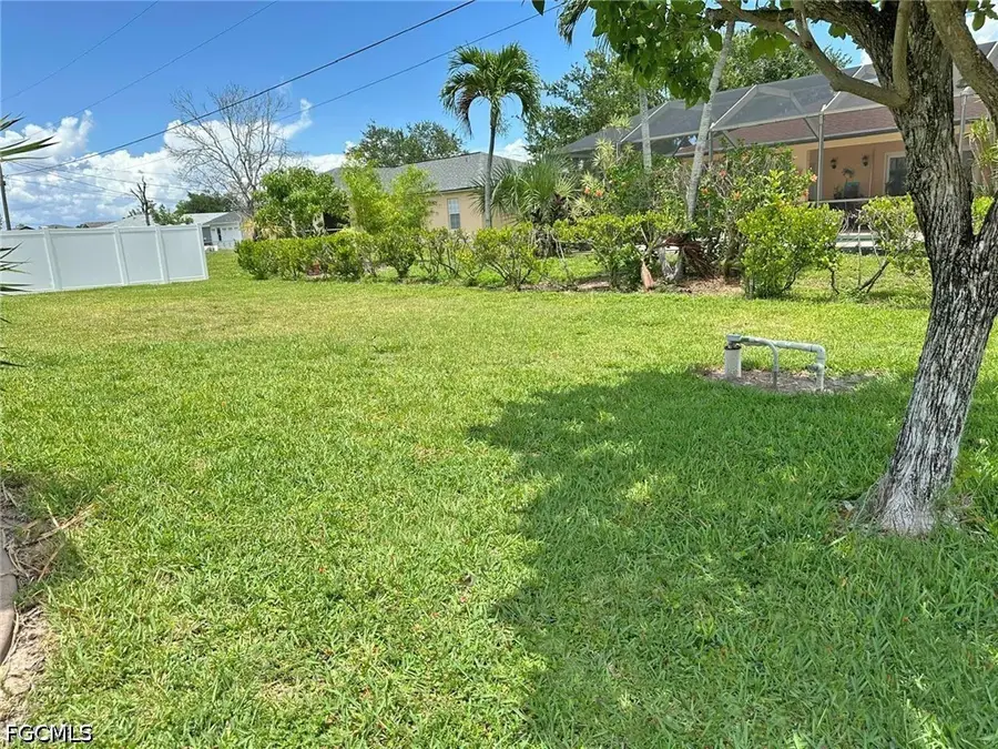 3025 SW 4th Place, Cape Coral, FL 33914 - #2