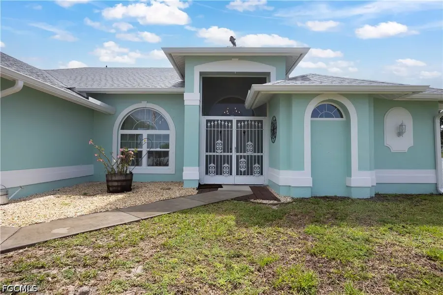 469 NE 1st Place, Cape Coral, FL 33909 - #2