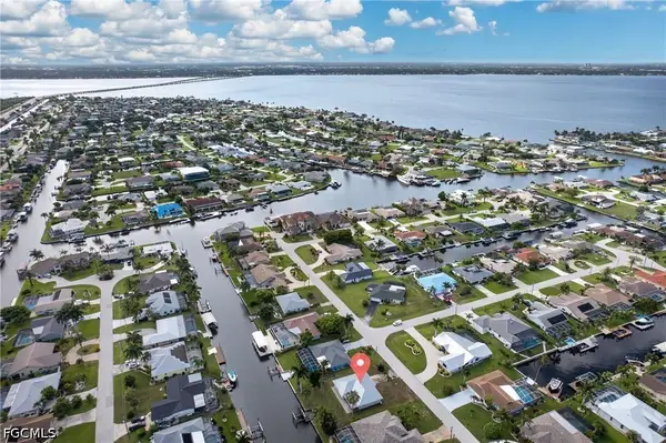 2031 SE 25th Lane, Cape Coral, FL 33904
