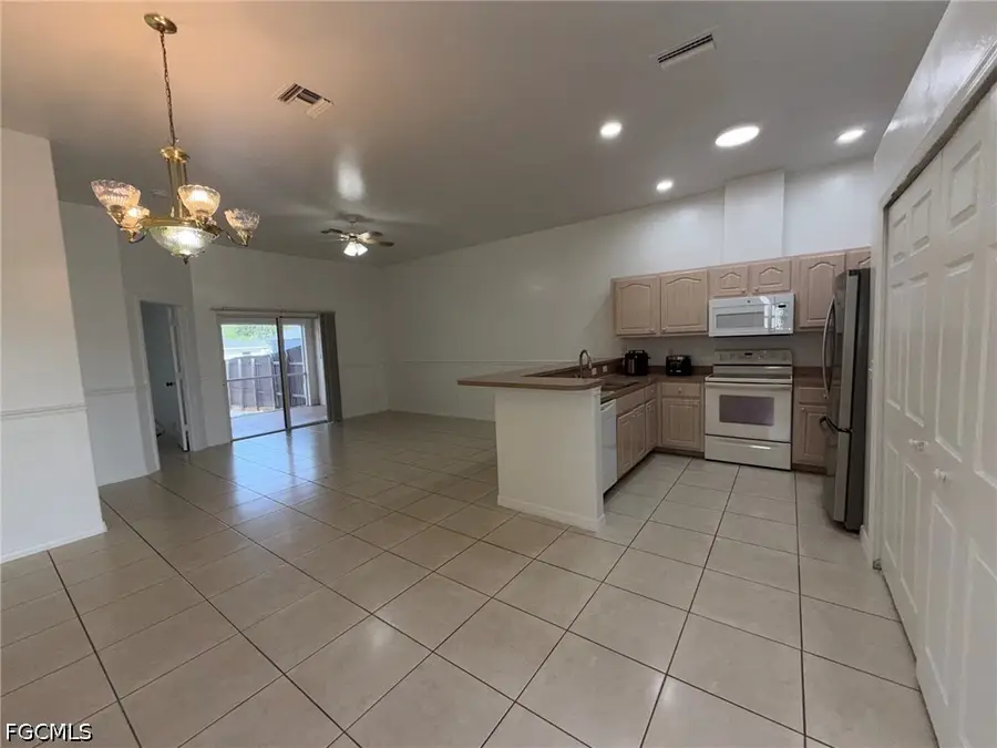 920 SE 6th Court, Cape Coral, FL 33990 - #3