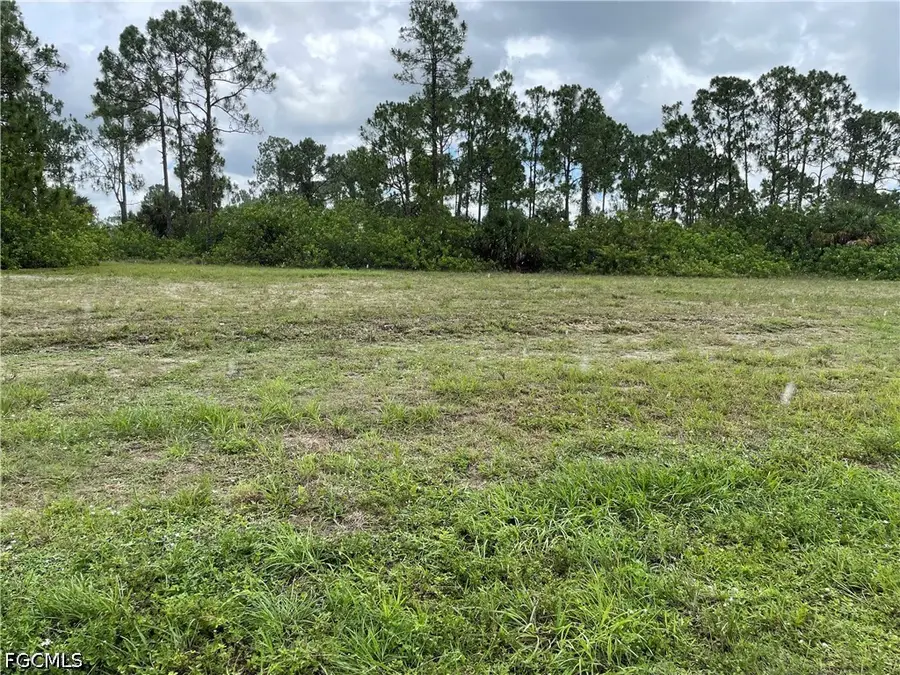 27 Wilmington Parkway, Cape Coral, FL 33993 - #2