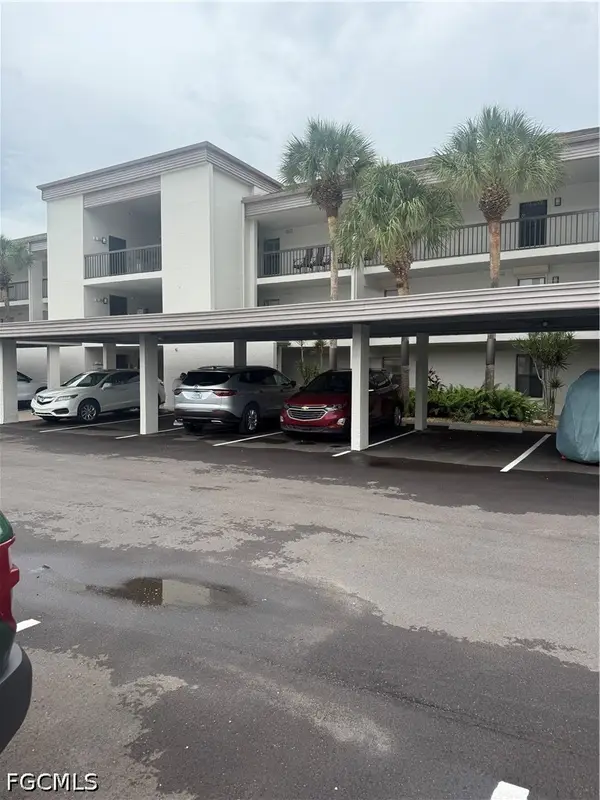 5845 Trailwinds Drive #515, Fort Myers, FL 33907