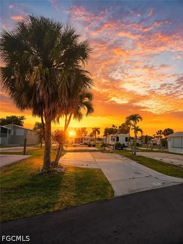 19681 Summerlin #40 Road, Fort Myers, FL 33908