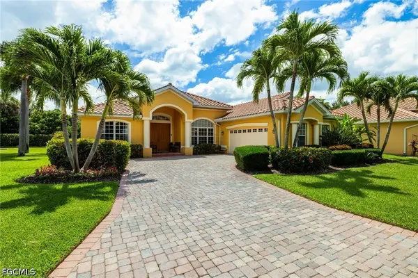 9836 Los Altos Court, Fort Myers, FL 33919
