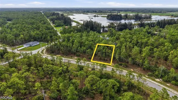 305 Woodburn Drive, Lehigh Acres, FL 33972