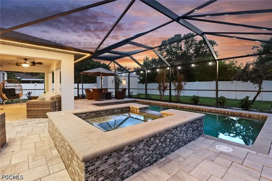 636 SE 11th Avenue, Cape Coral, FL 33990 - #3
