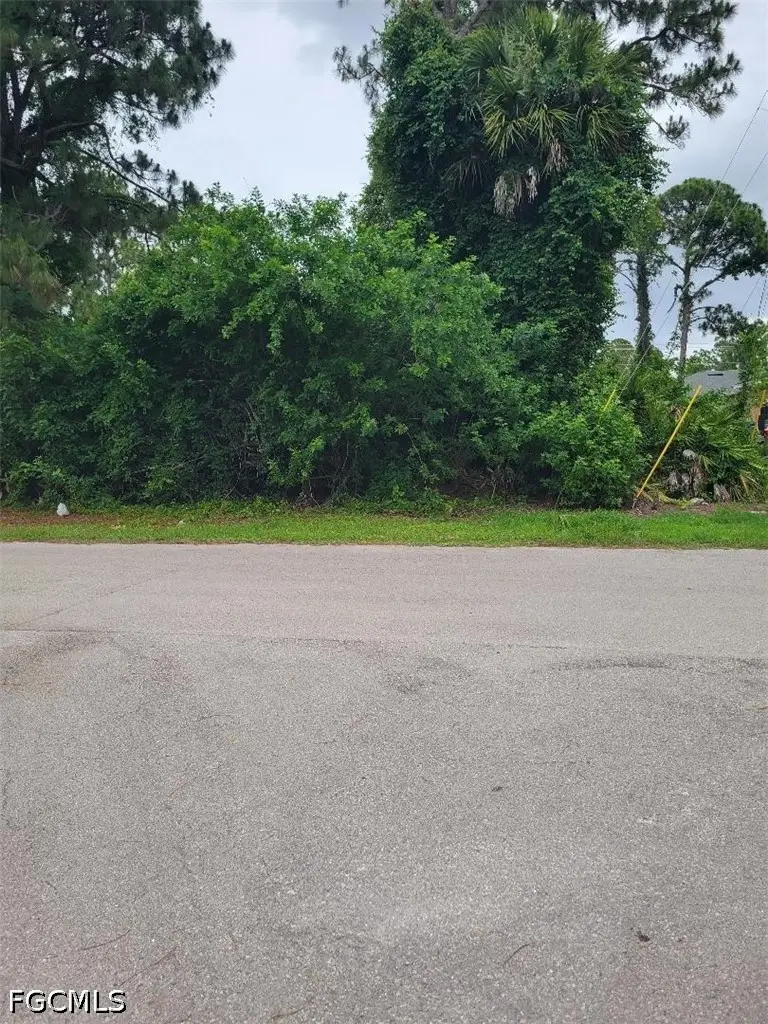 439 Lackey Avenue S, Lehigh Acres, FL 33974 - #3