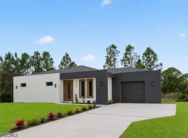 908 Capetown Avenue, Lehigh Acres, FL 33974