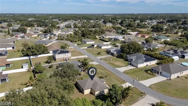 824 Umber Drive, Fort Myers, FL 33913
