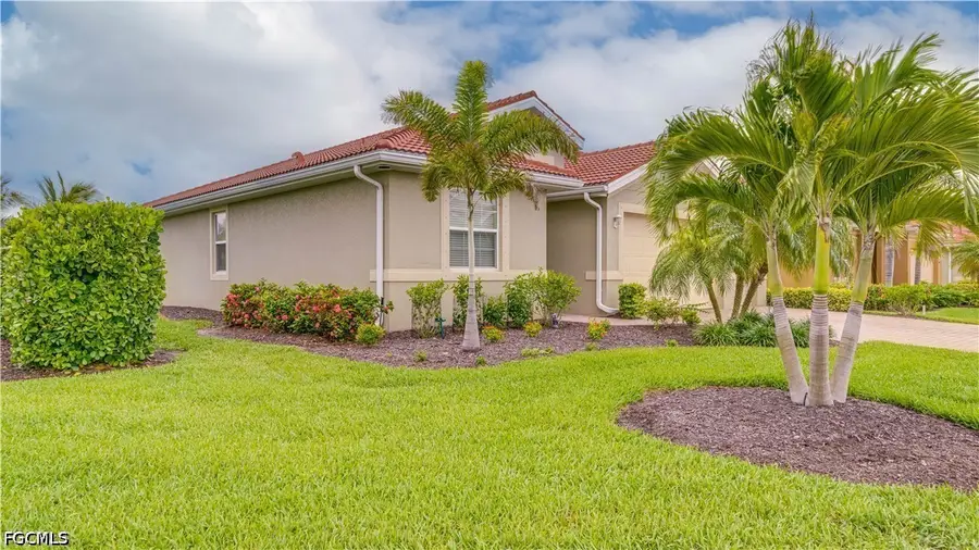 3036 Sunset Pointe Circle, Cape Coral, FL 33914 - #3
