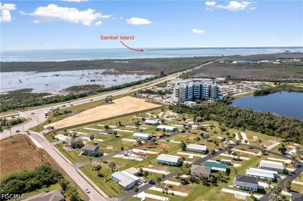 13640 Grackle Drive, Fort Myers, FL 33908