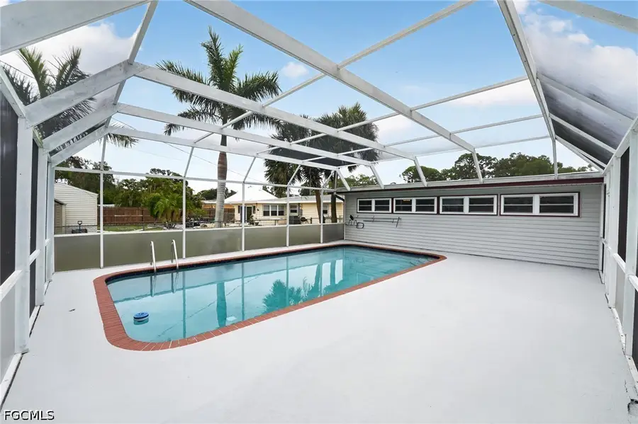 2505 Wood Street, Sarasota, FL 34237 - #3
