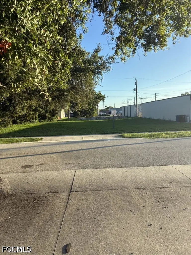 1925 Suwanee Avenue, Fort Myers, FL 33901 - #2