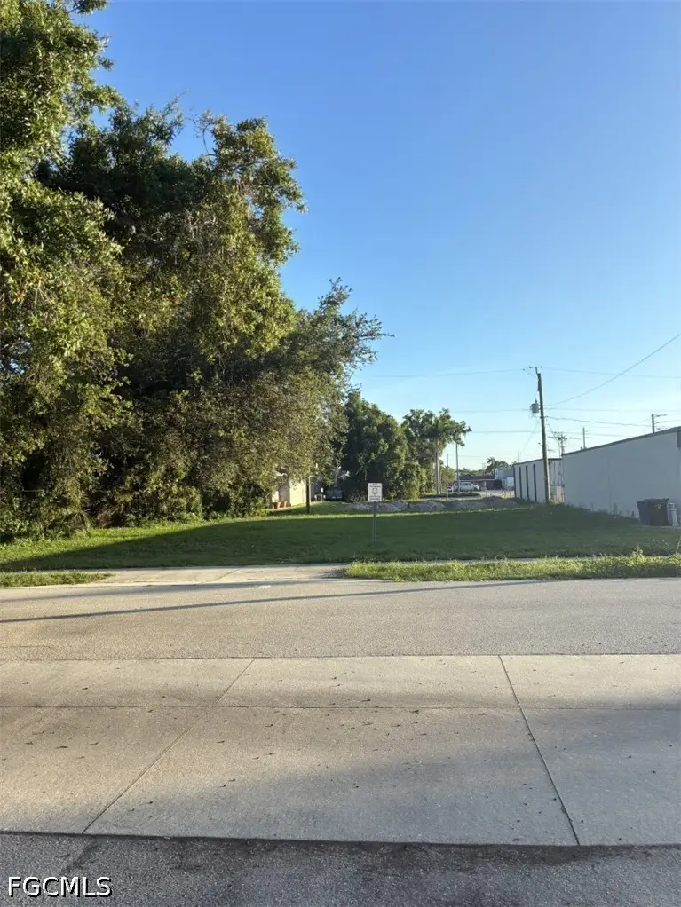 1925 Suwanee Avenue, Fort Myers, FL 33901 - #3
